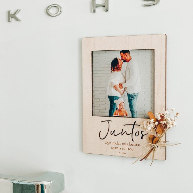 Wooden Versatile Rectangular Magnetic Display Frame